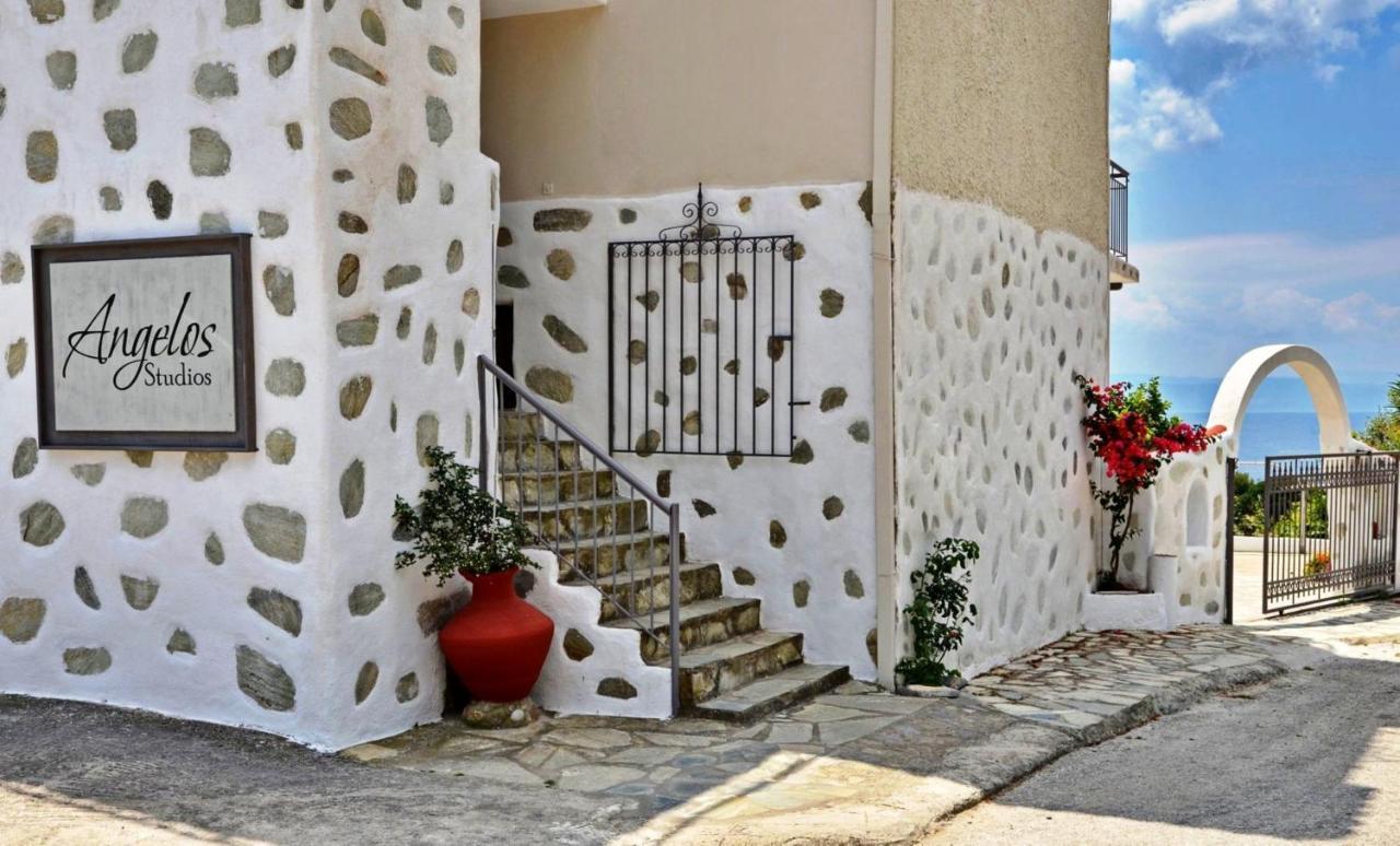 Angelos Studios Vromolimnos Bagian luar foto
